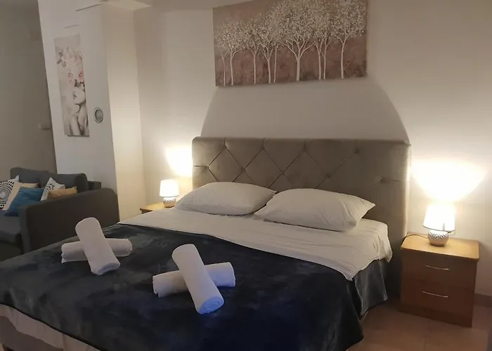 Studio Apartment Calm Nature